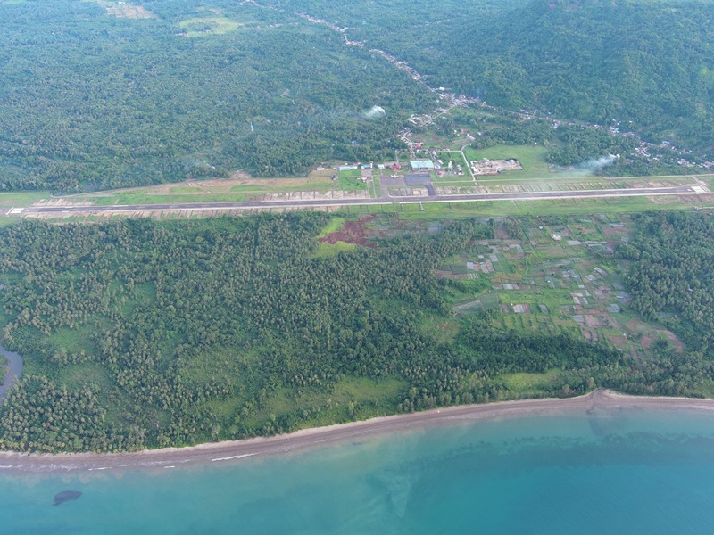 Bandar Udara Binaka